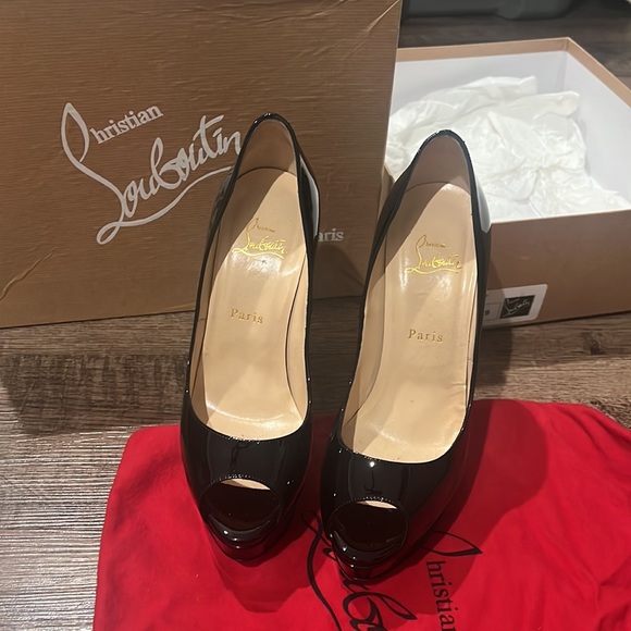 Christian Louboutin heels - Picture 3 of 5